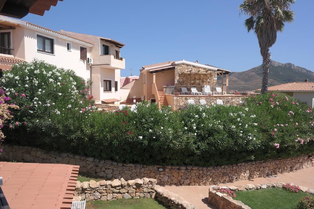 Sardinia Blu Residence Golfo Aranci Bagian luar foto