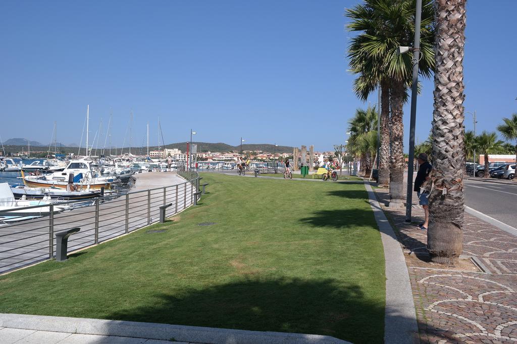 Sardinia Blu Residence Golfo Aranci Bagian luar foto