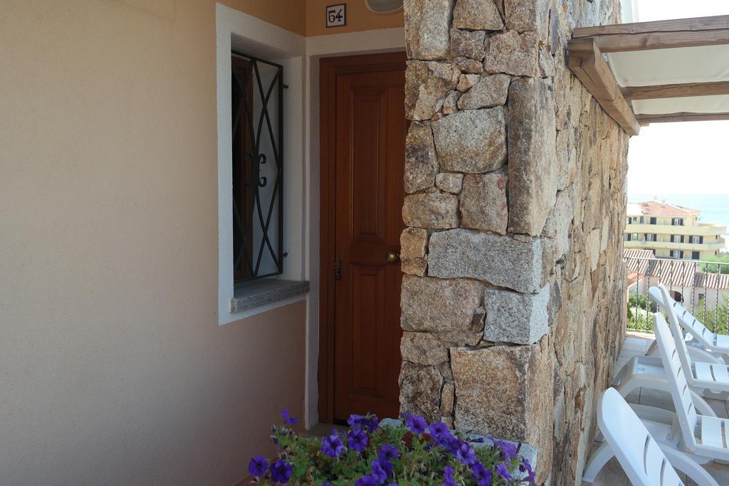 Sardinia Blu Residence Golfo Aranci Bagian luar foto