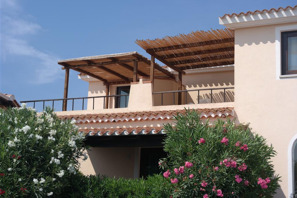 Sardinia Blu Residence Golfo Aranci Bagian luar foto