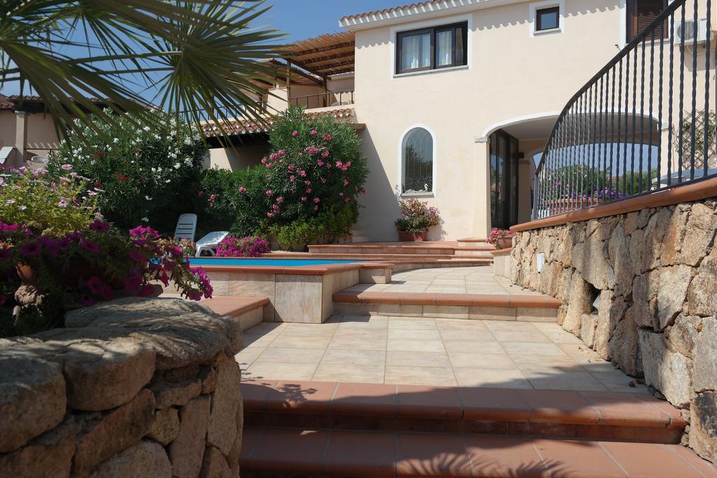 Sardinia Blu Residence Golfo Aranci Bagian luar foto