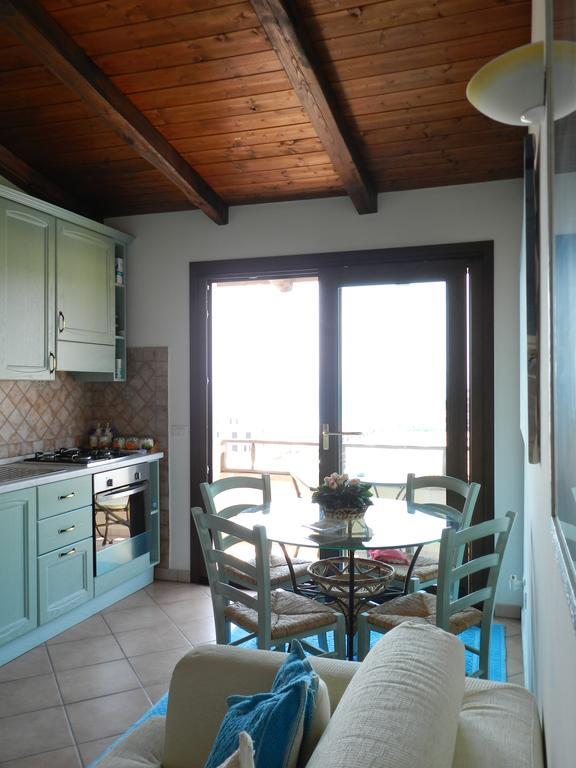 Sardinia Blu Residence Golfo Aranci Bagian luar foto