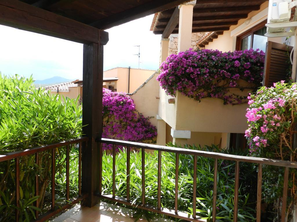 Sardinia Blu Residence Golfo Aranci Bagian luar foto
