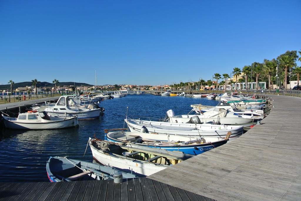 Sardinia Blu Residence Golfo Aranci Bagian luar foto
