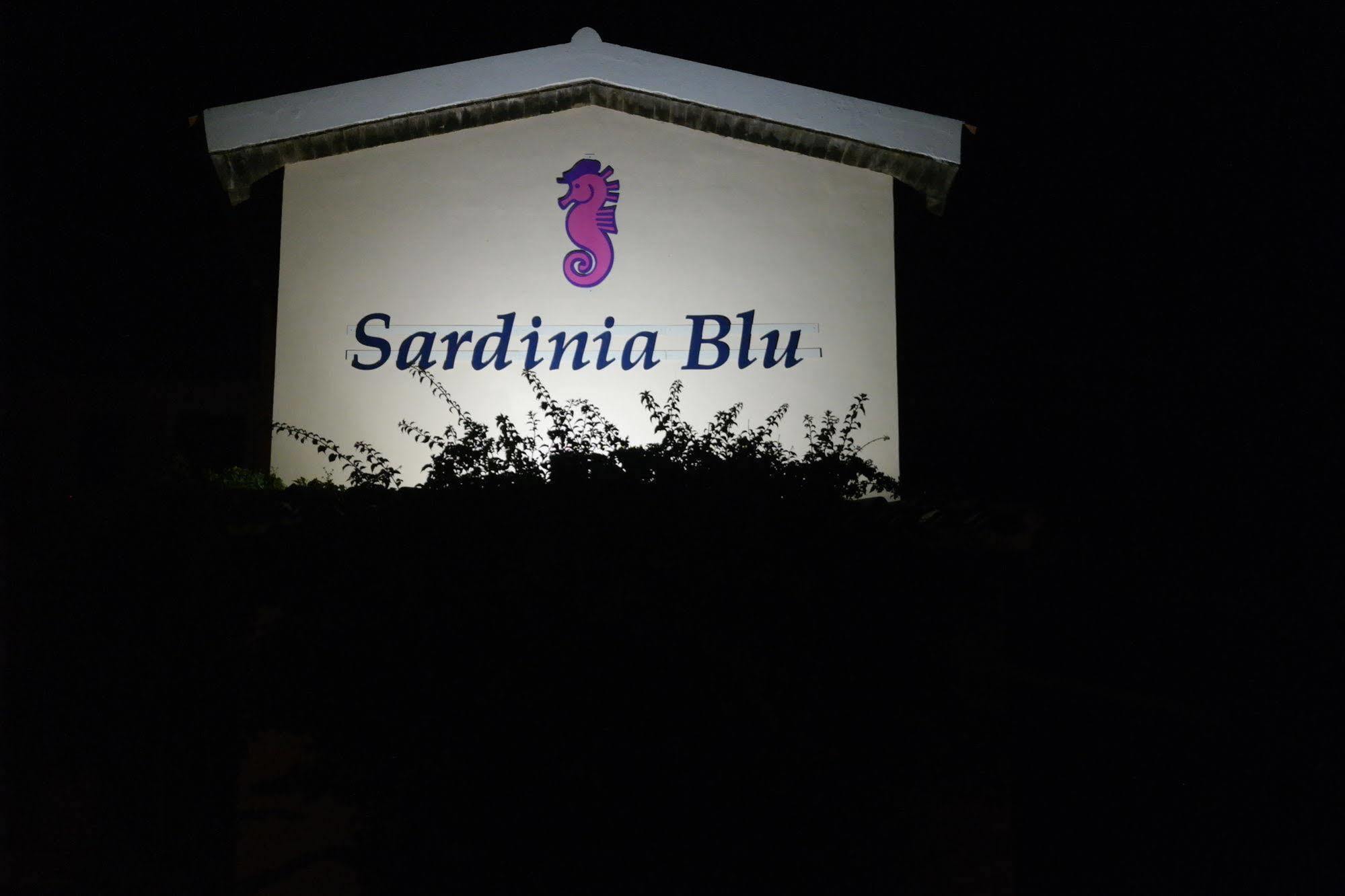 Sardinia Blu Residence Golfo Aranci Bagian luar foto