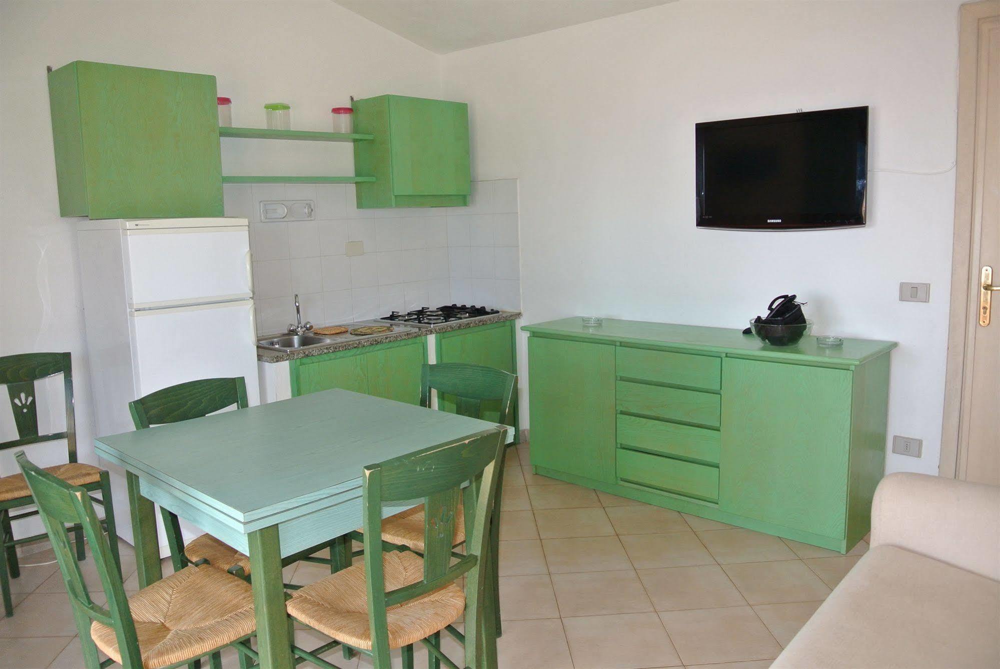 Sardinia Blu Residence Golfo Aranci Bagian luar foto