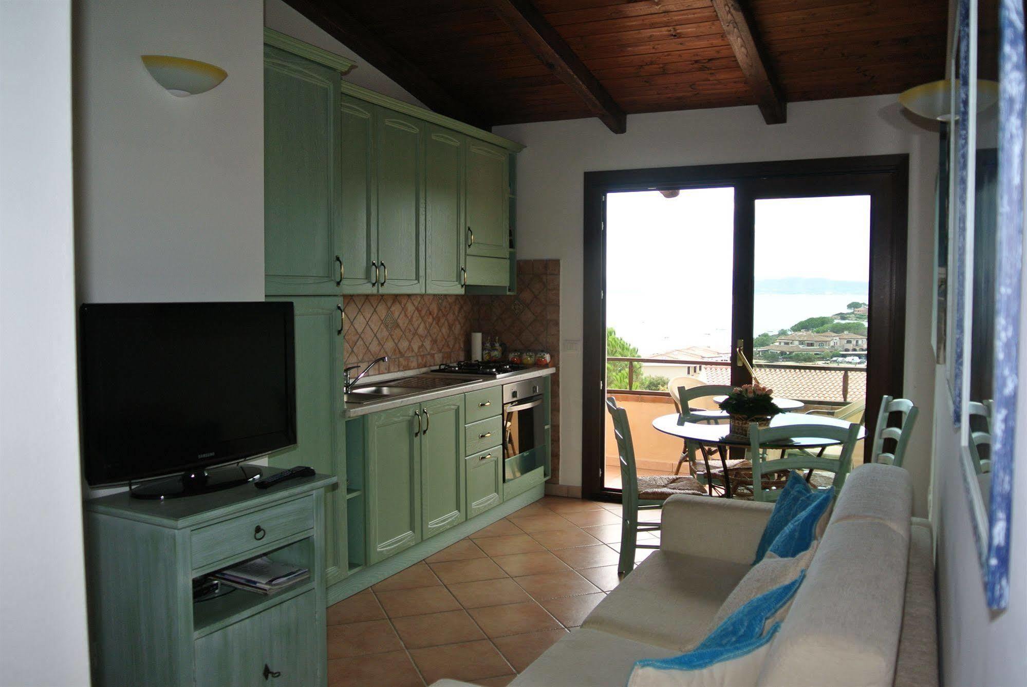 Sardinia Blu Residence Golfo Aranci Bagian luar foto