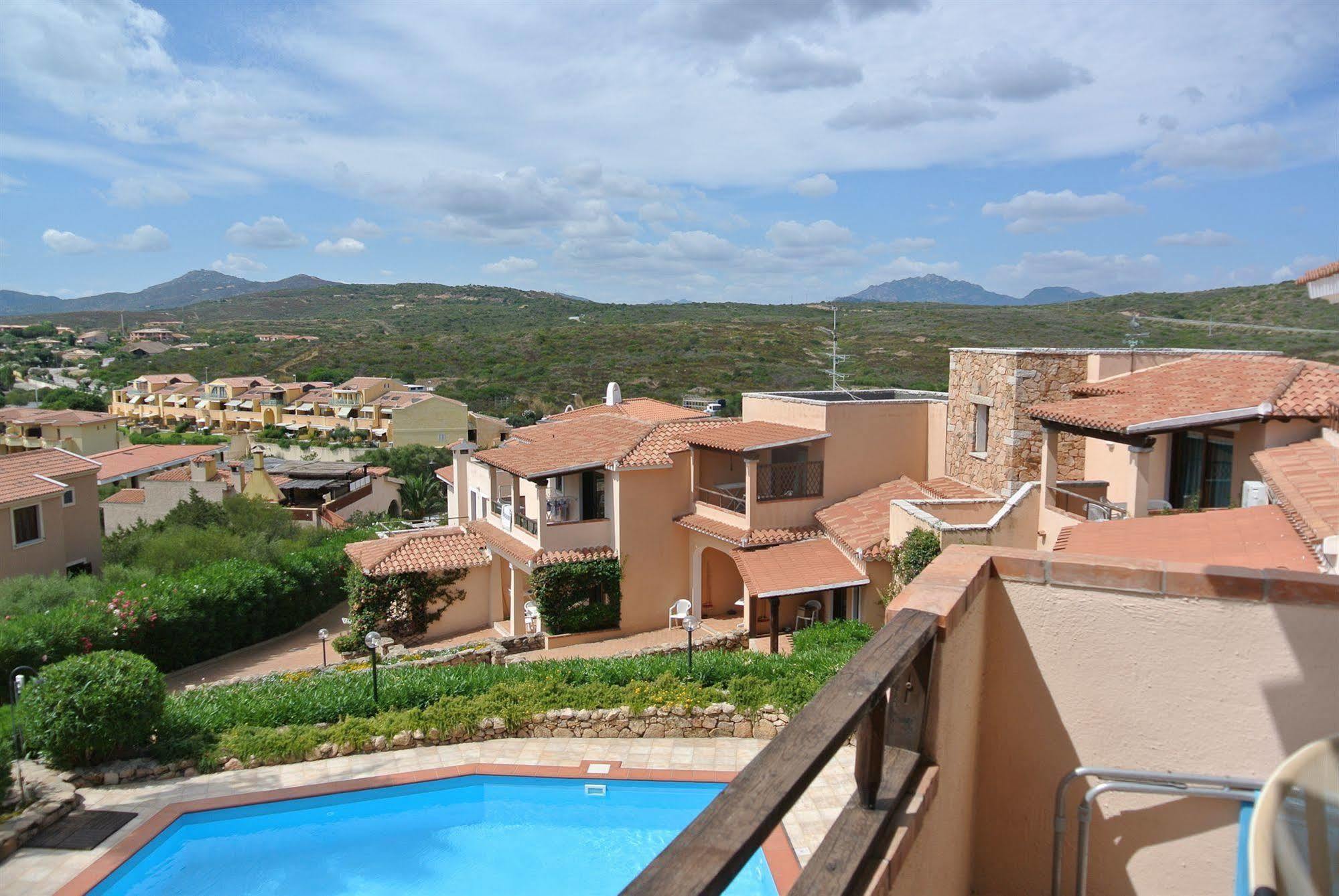 Sardinia Blu Residence Golfo Aranci Bagian luar foto