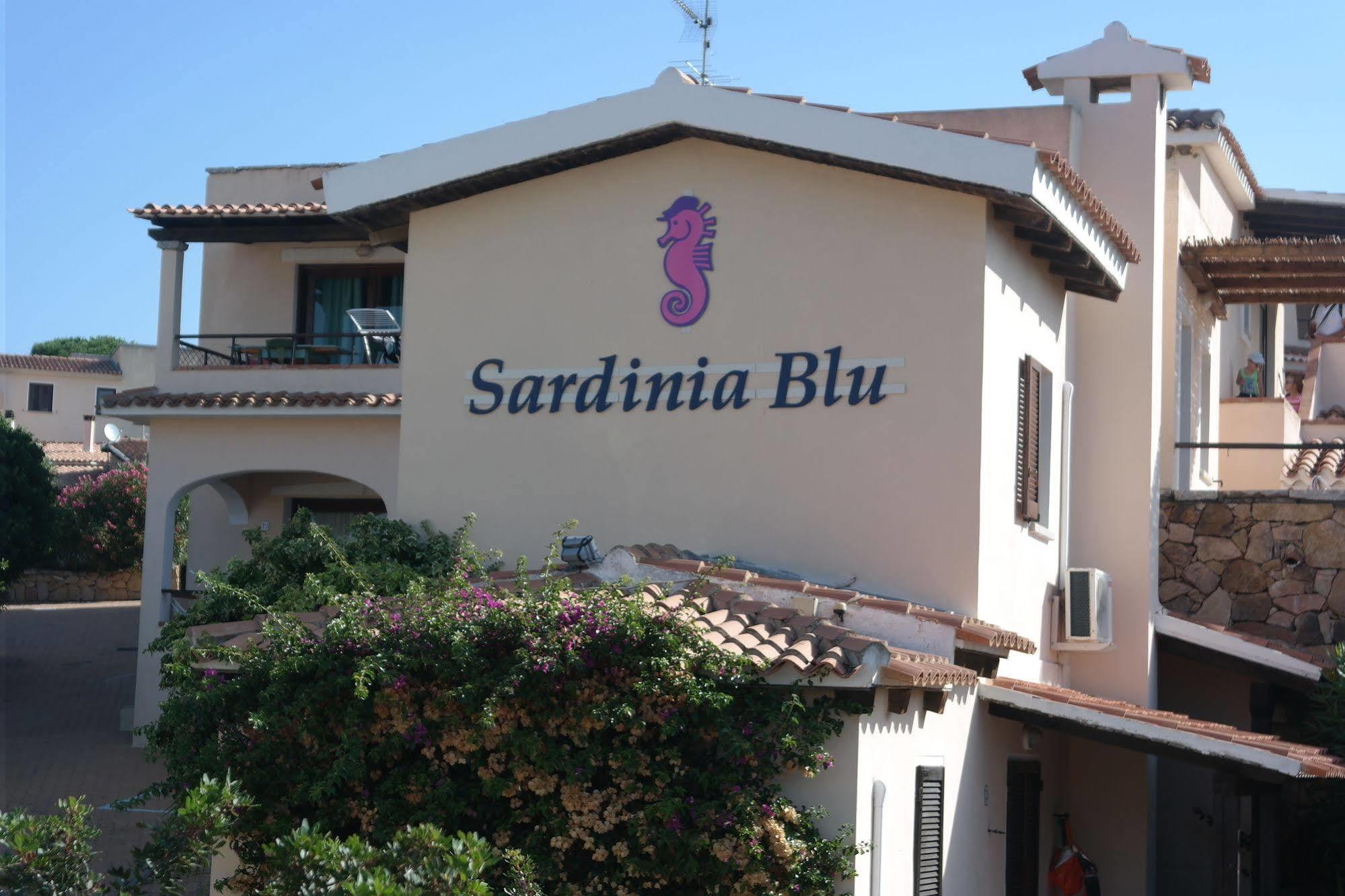 Sardinia Blu Residence Golfo Aranci Bagian luar foto
