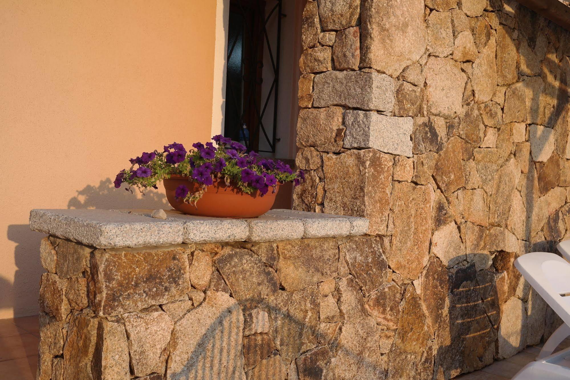 Sardinia Blu Residence Golfo Aranci Bagian luar foto